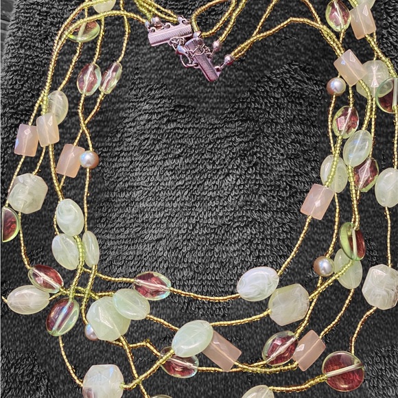 🌠Multi Strand Necklace Pale Green🌠 - Picture 2 of 4